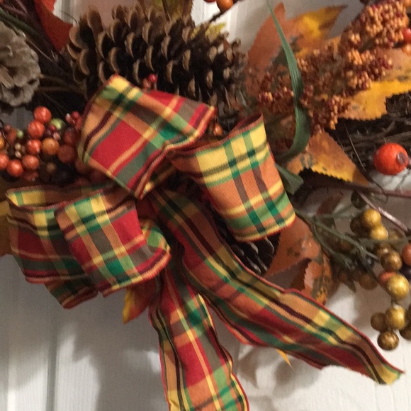 Fall wreath - gently used - Picture 2 of 6